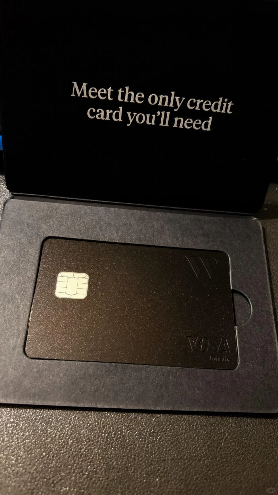 低调收到一张新卡，据说是全球最难拿的一张—