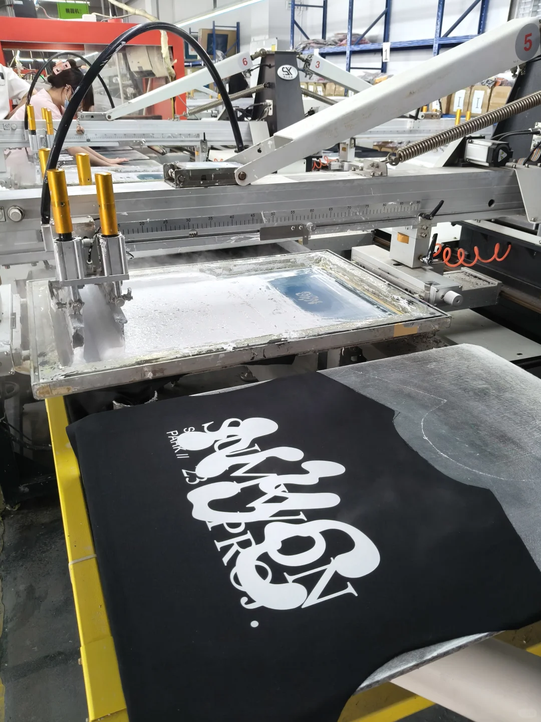 服装印花定制，找对工厂真的省很多事