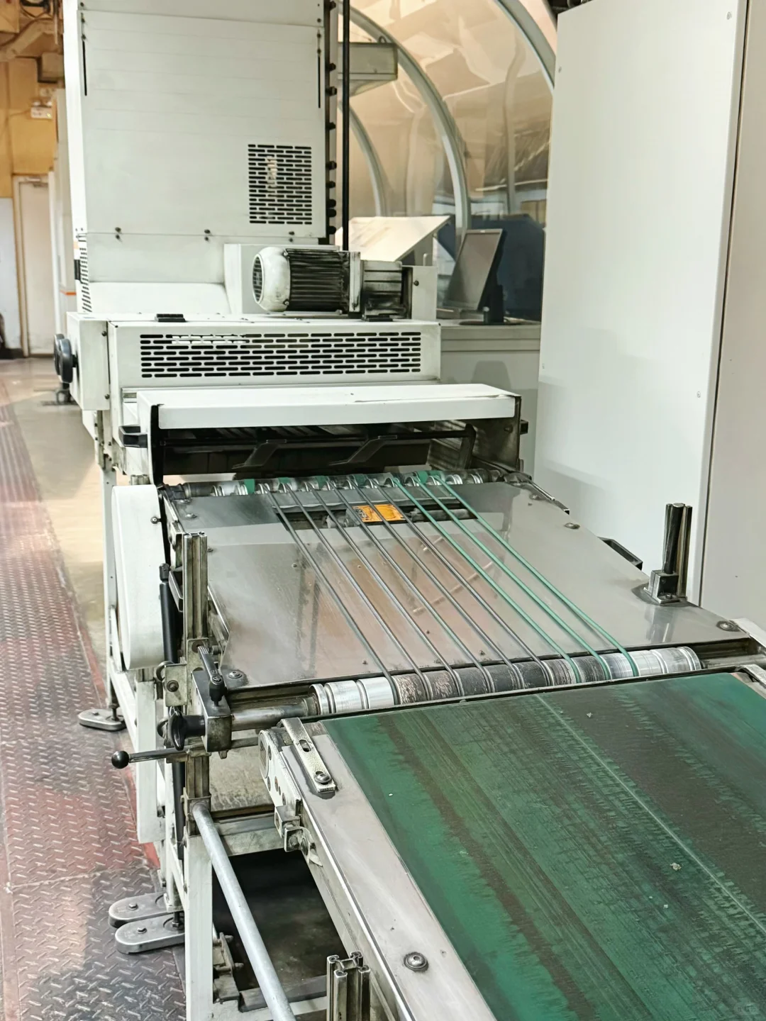 住在报社里的“印刷巨无霸”，气场绝了！