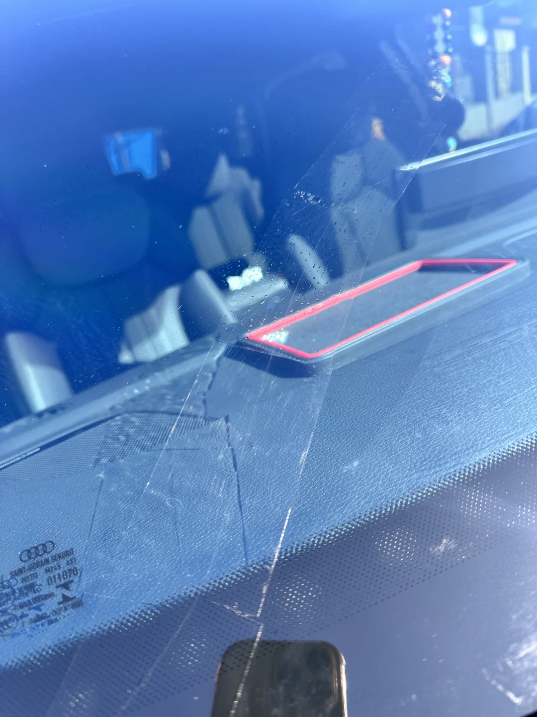 奥迪Q5L前档玻璃修复