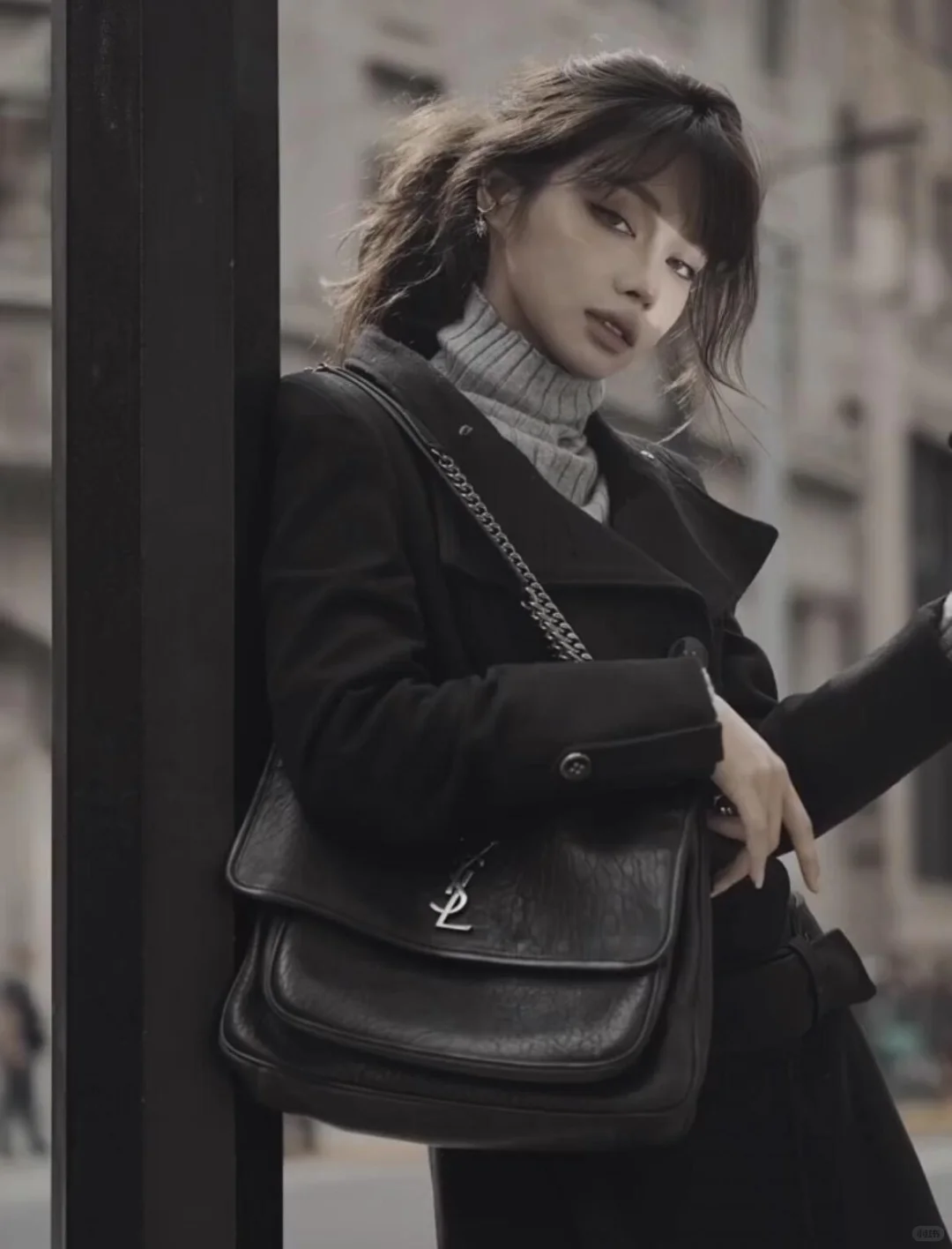 黑色正肩永远是经典这件有蹲的么？！！