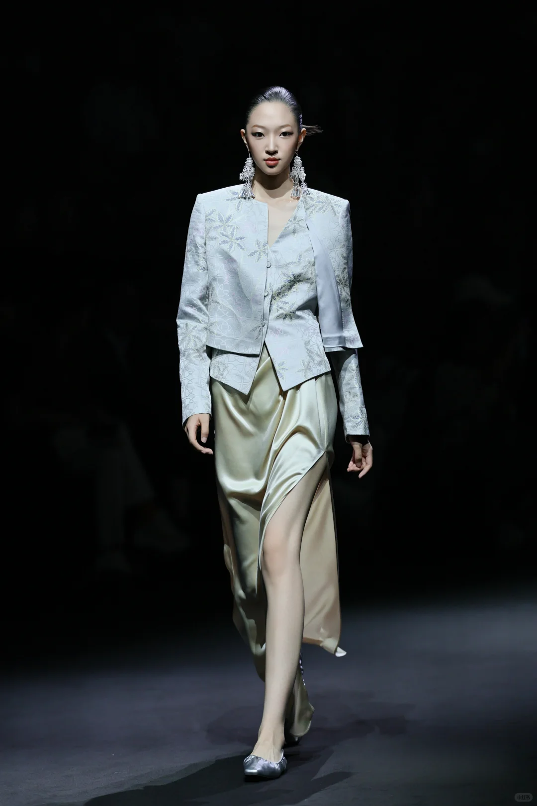 《万龠 × 李潞壹》把东方美学玩出新花样✨