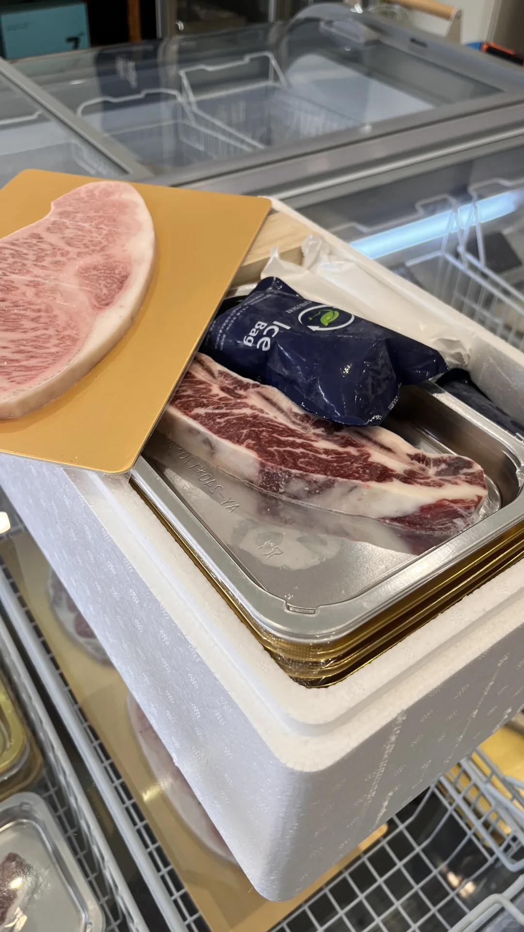 在沈阳、90后肉铺店主的日常～礼盒…