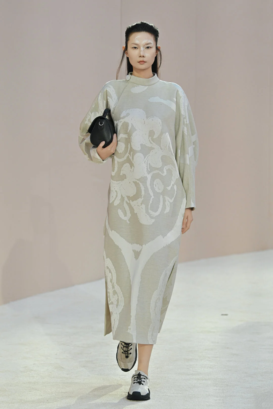 ?快进来一起看秀学穿搭！！