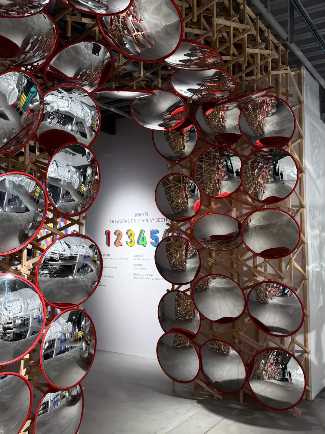 重庆 旁观者设计博物馆 设计引导我们思考