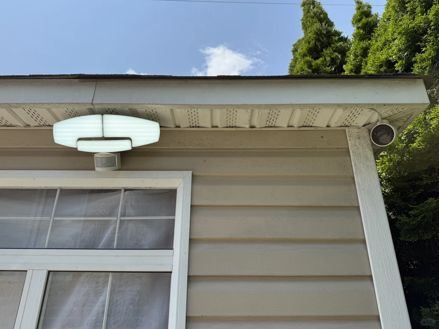 【评测】Costco超高性价比太阳能感应灯?