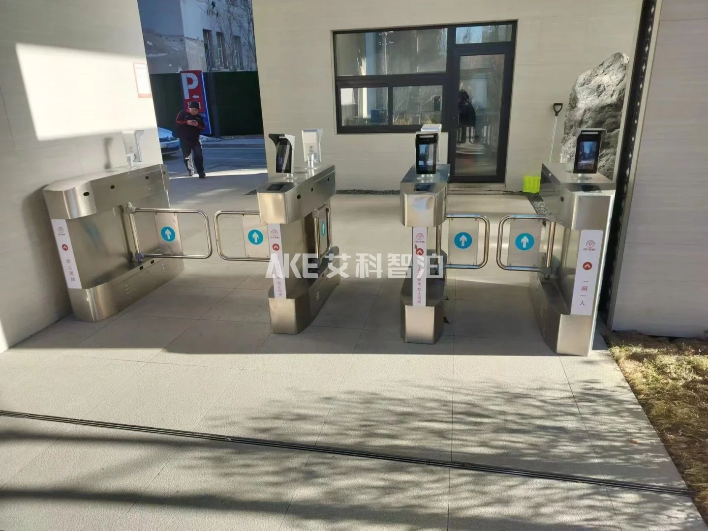 如何选购小宅人行门禁设备？看这篇就够了