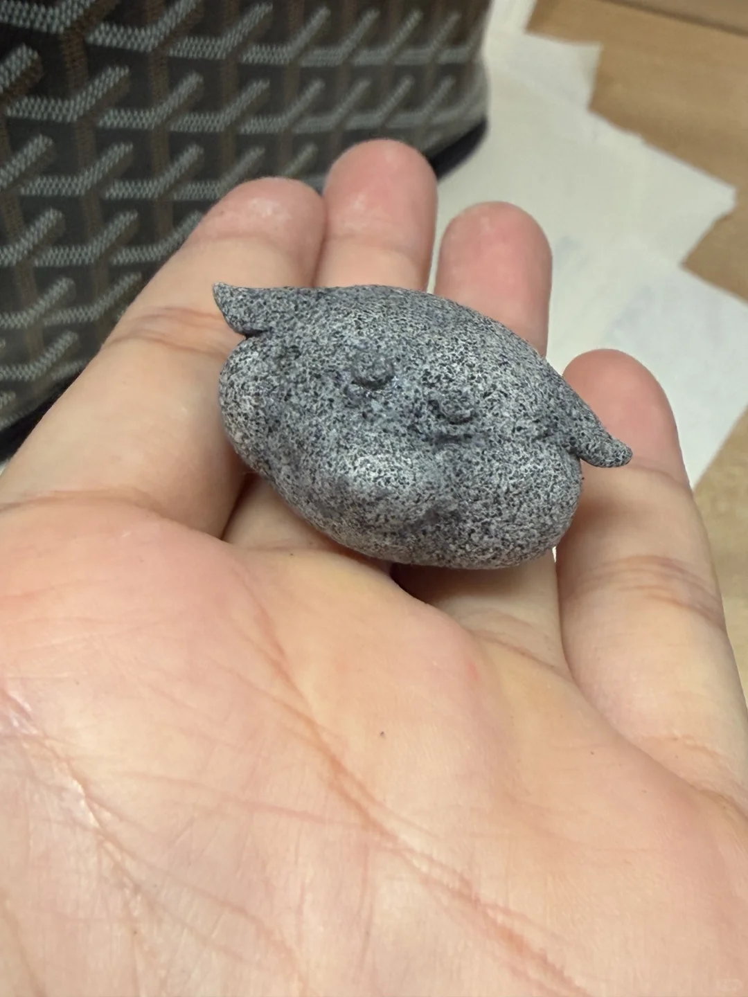 捡到了一块石头，帮我看看品相