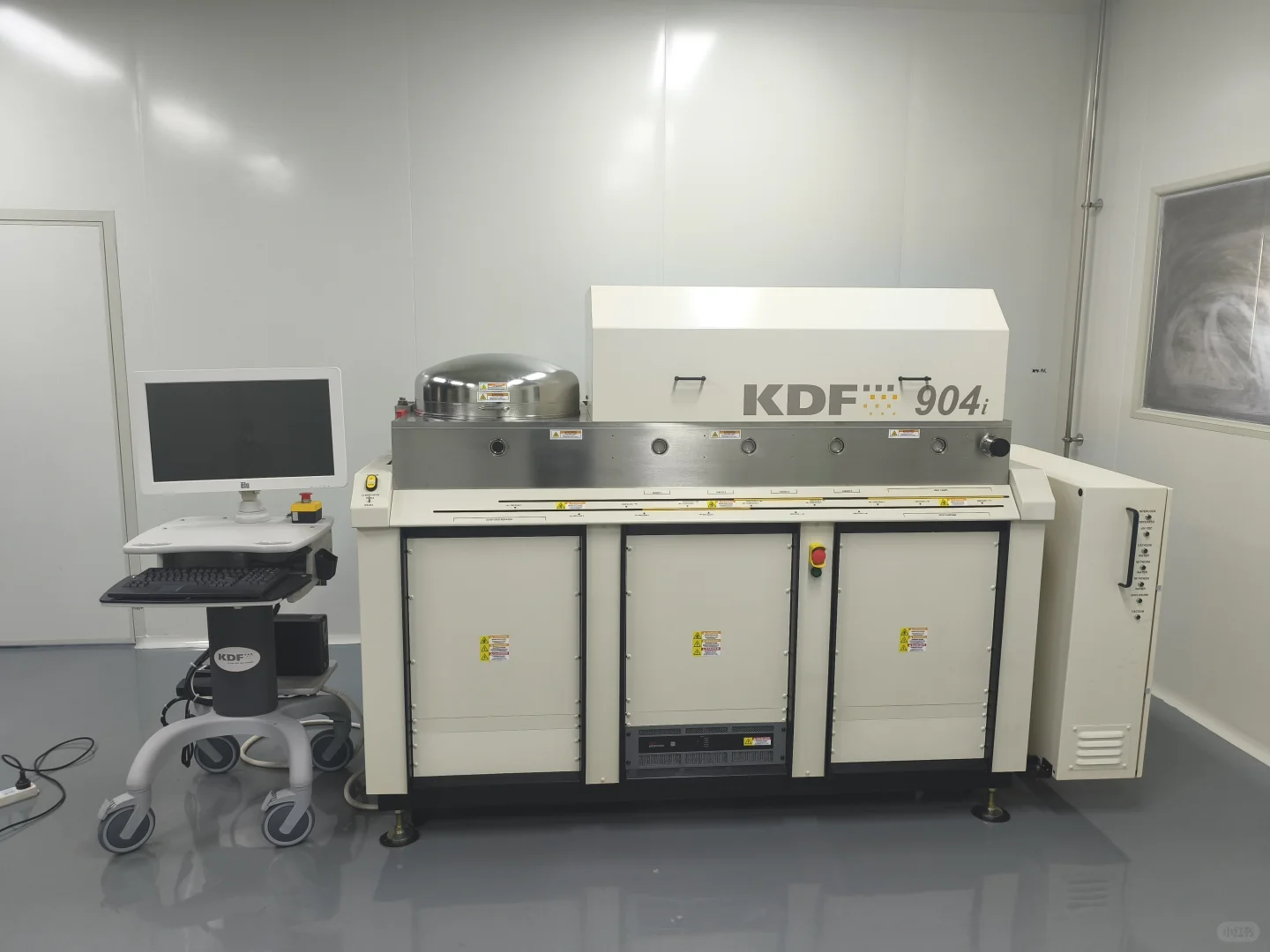 工厂自动进样磁控溅射设备，当年300个