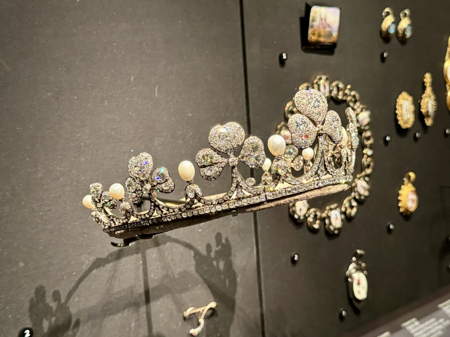 V&A博物馆请好好保管维多利亚女王的王冠
