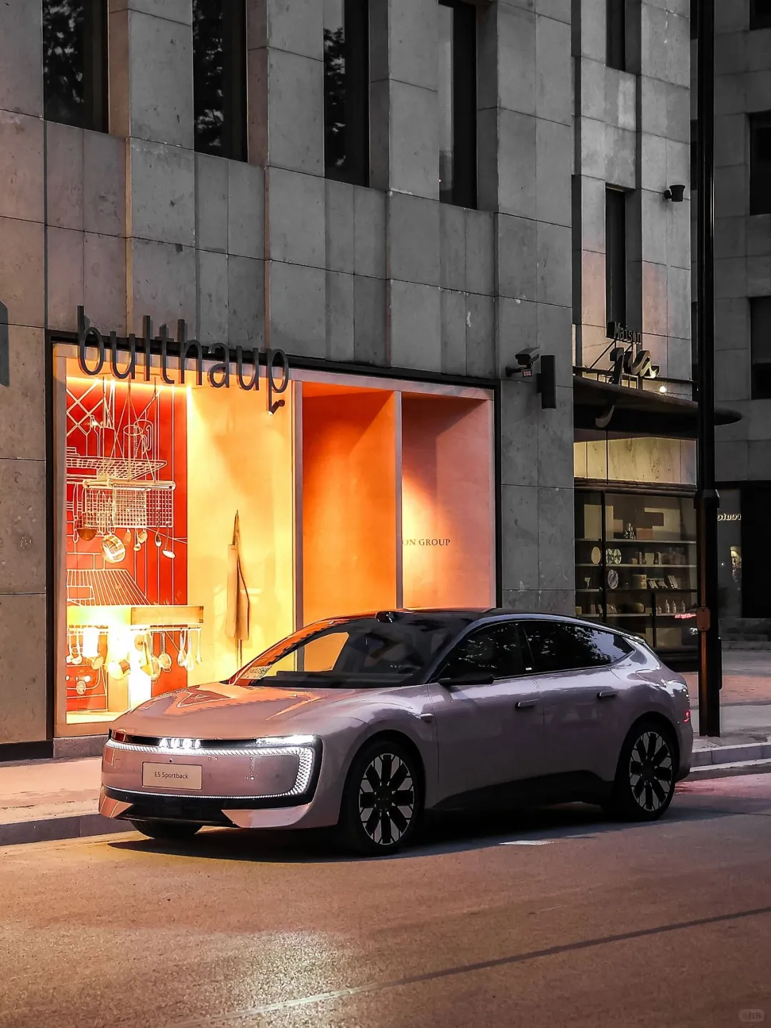 上汽奥迪E5 Sport back的可调光天幕