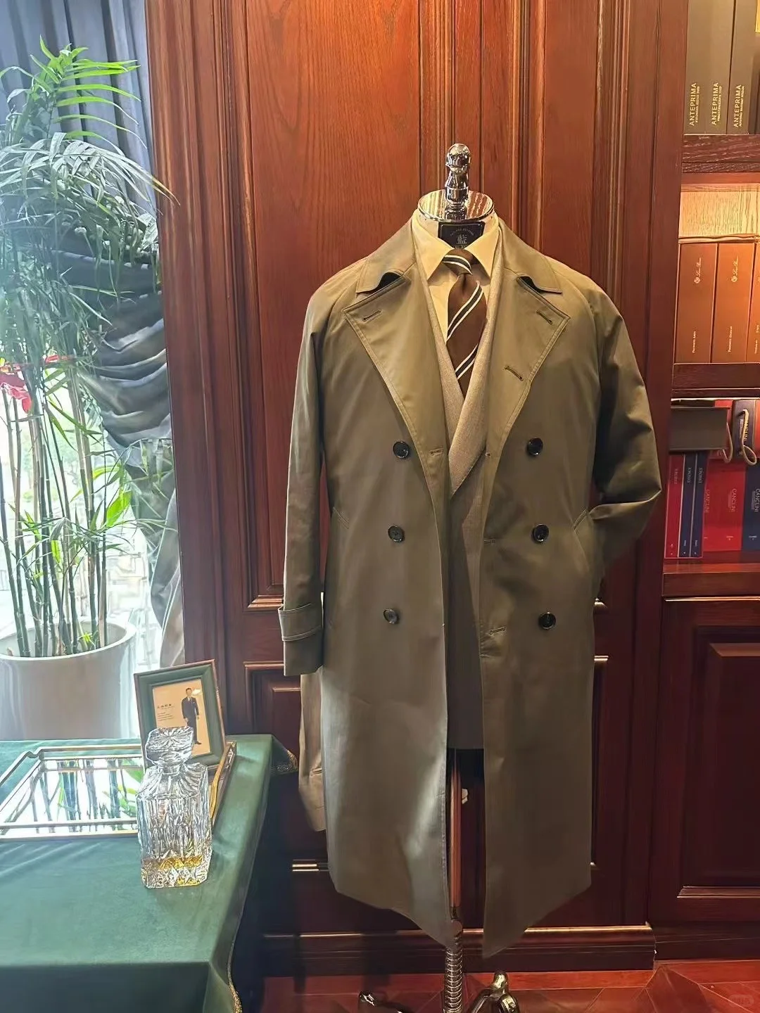 南昌西服|一件定制战壕风衣的硬核诗意