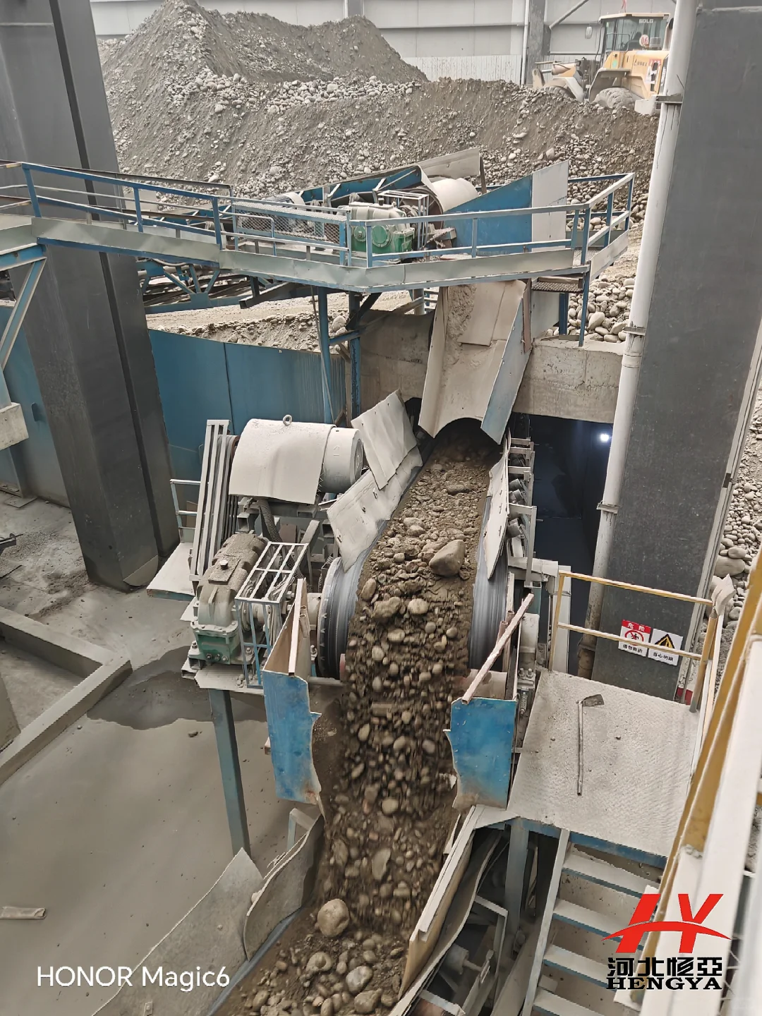 Conveyor Belt输送带运输石头和沙子