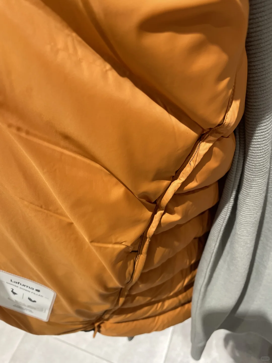 冬日氛围感户外穿搭|沙棘棕轻羽绒太好穿了