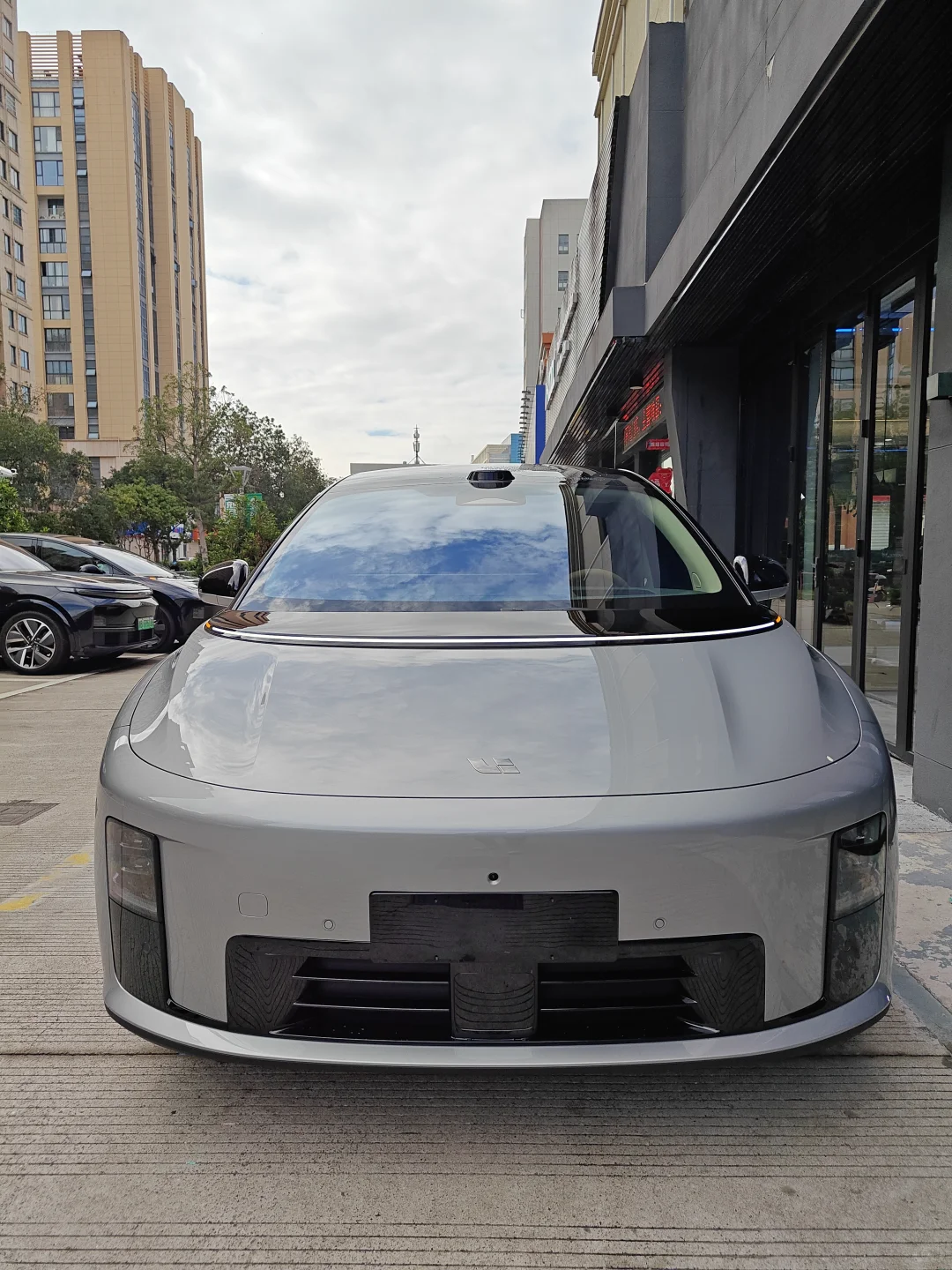 ?理想i8窗膜神操作:隔热防晒又省电!✨