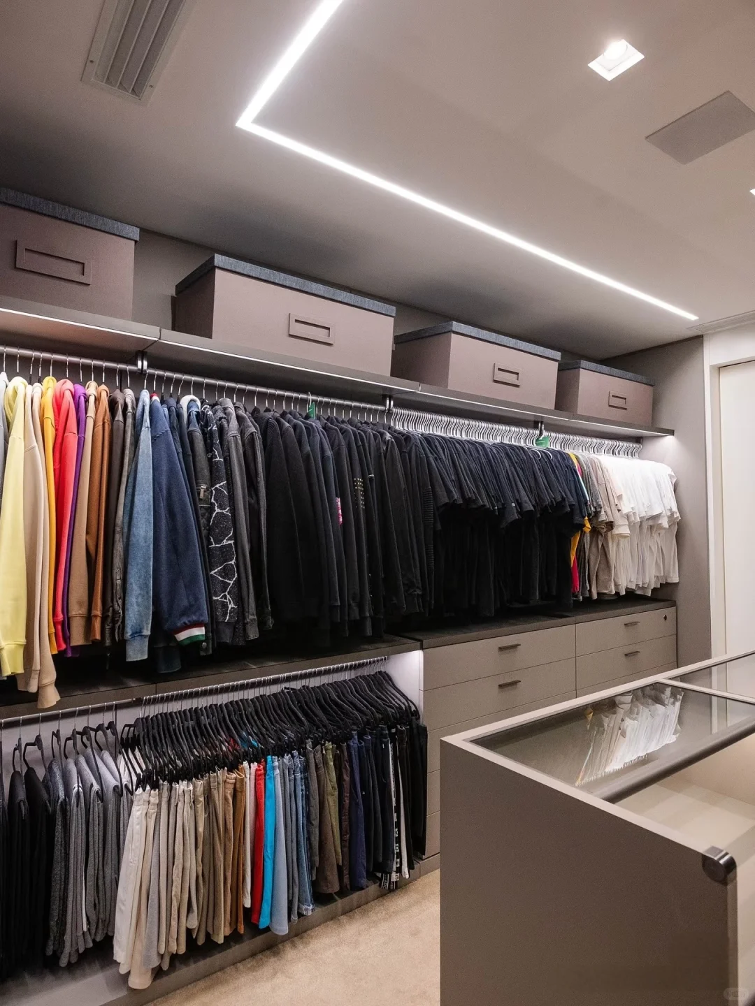 广州日式收纳整理搬家打包复原衣橱换季规划