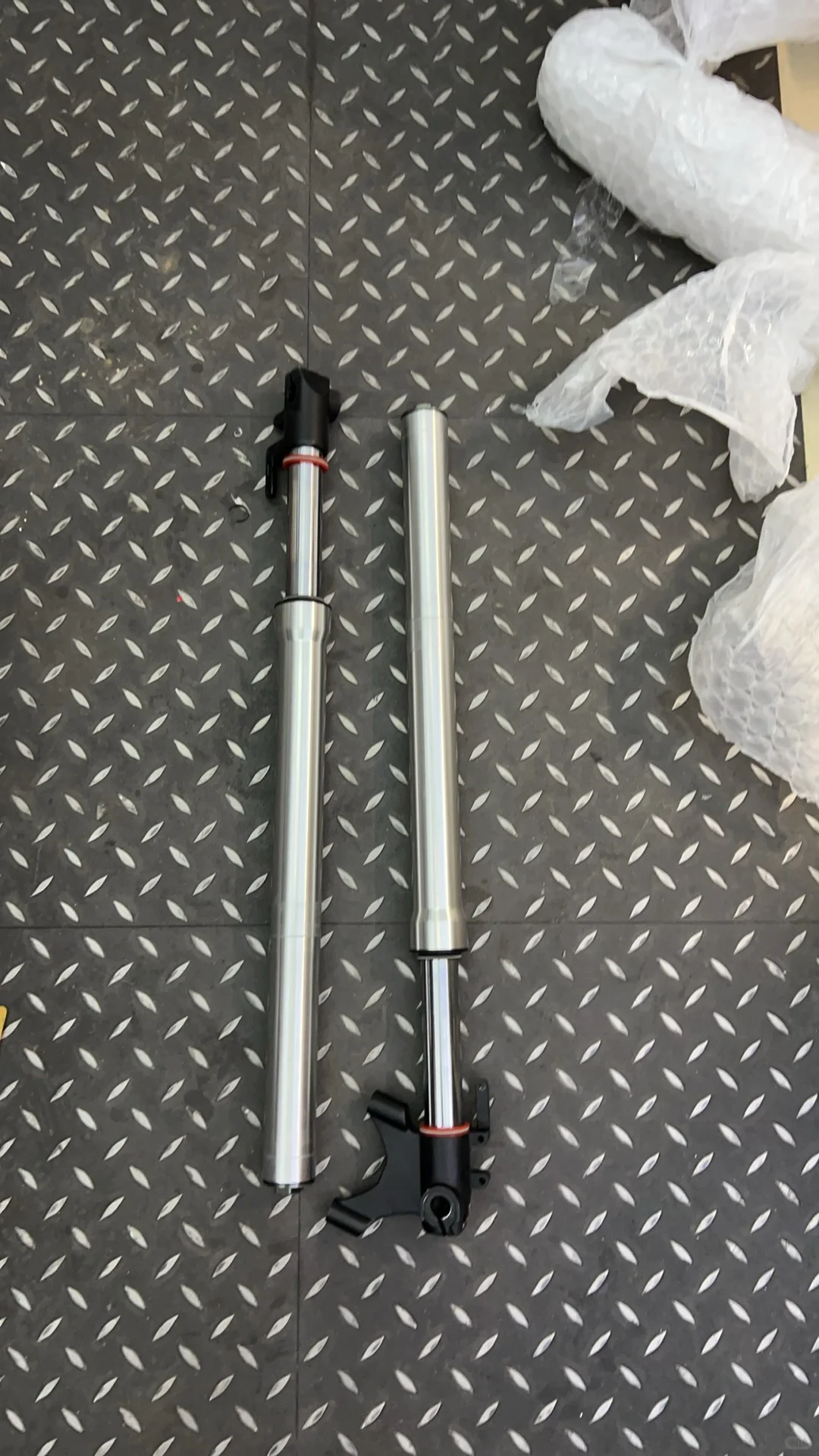 Xyber更换前减震弹簧