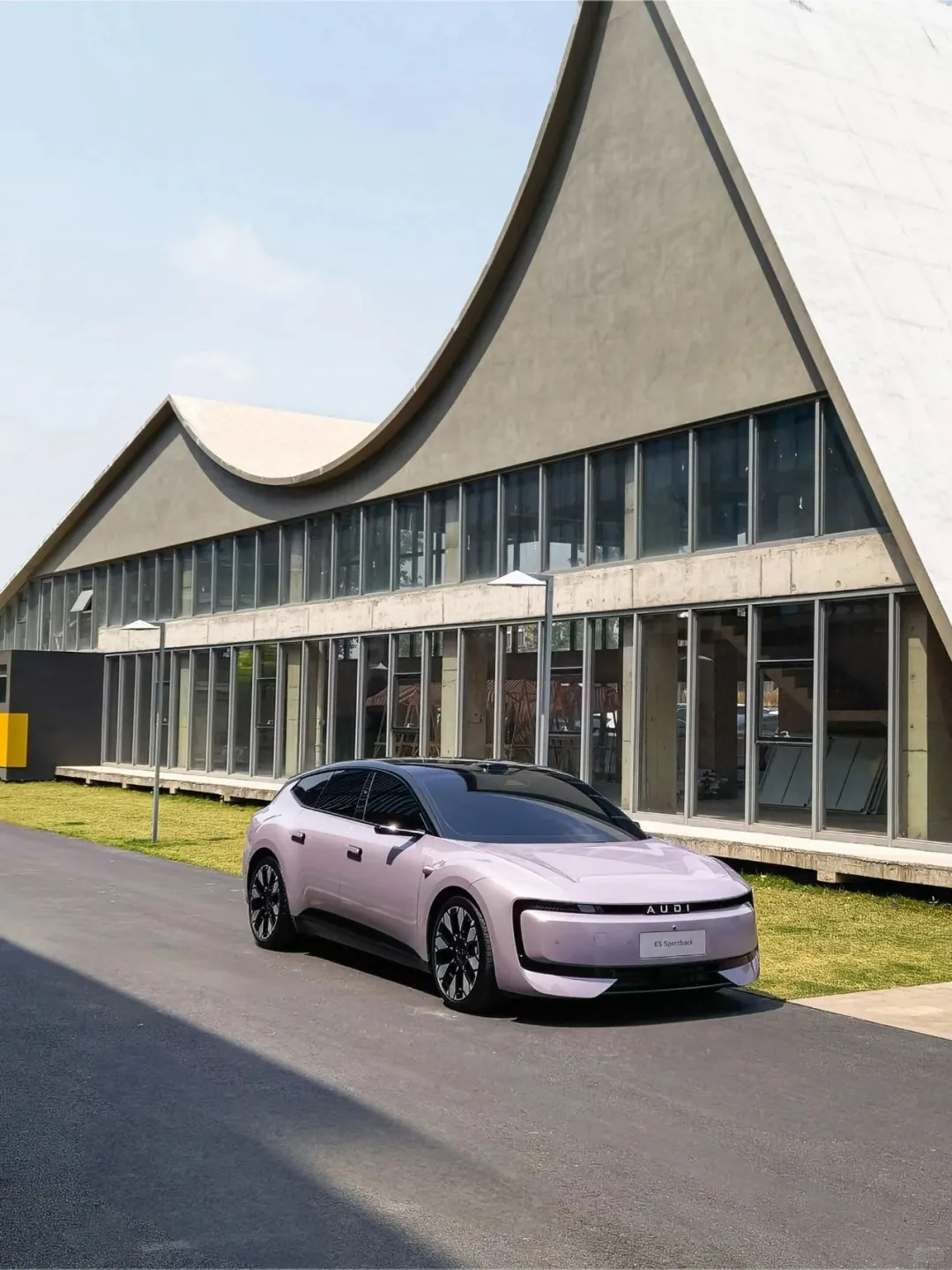 上汽奥迪E5 Sport back的可调光天幕