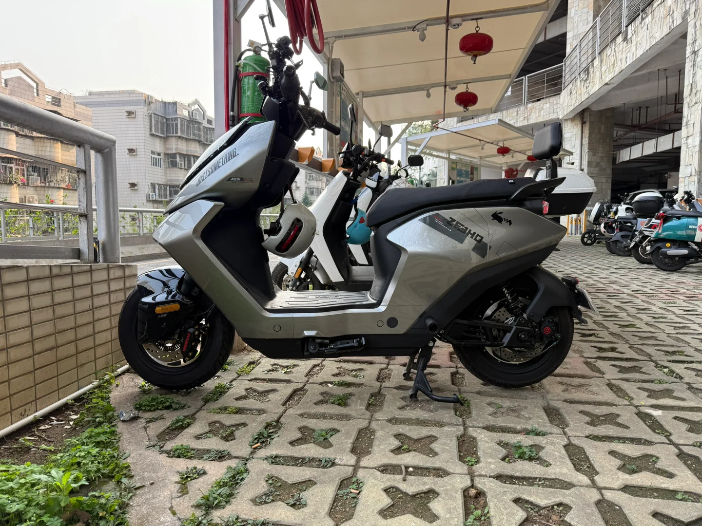 极核ae5ipro前减震更换弹簧