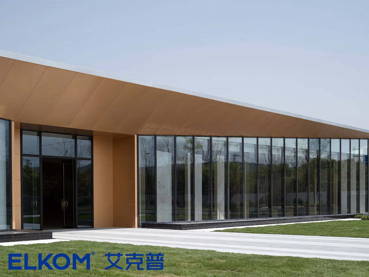 四企口金属节能幕墙让建筑会呼吸的绿色外衣