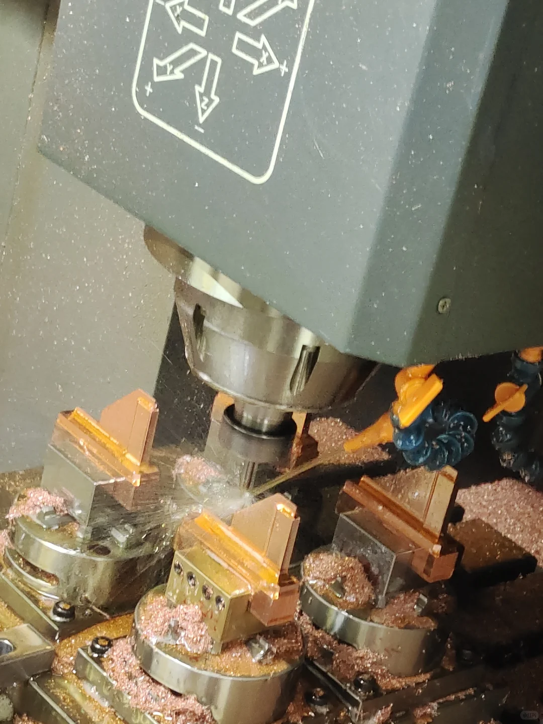 模具五金加工，磨床铣床CNC电极