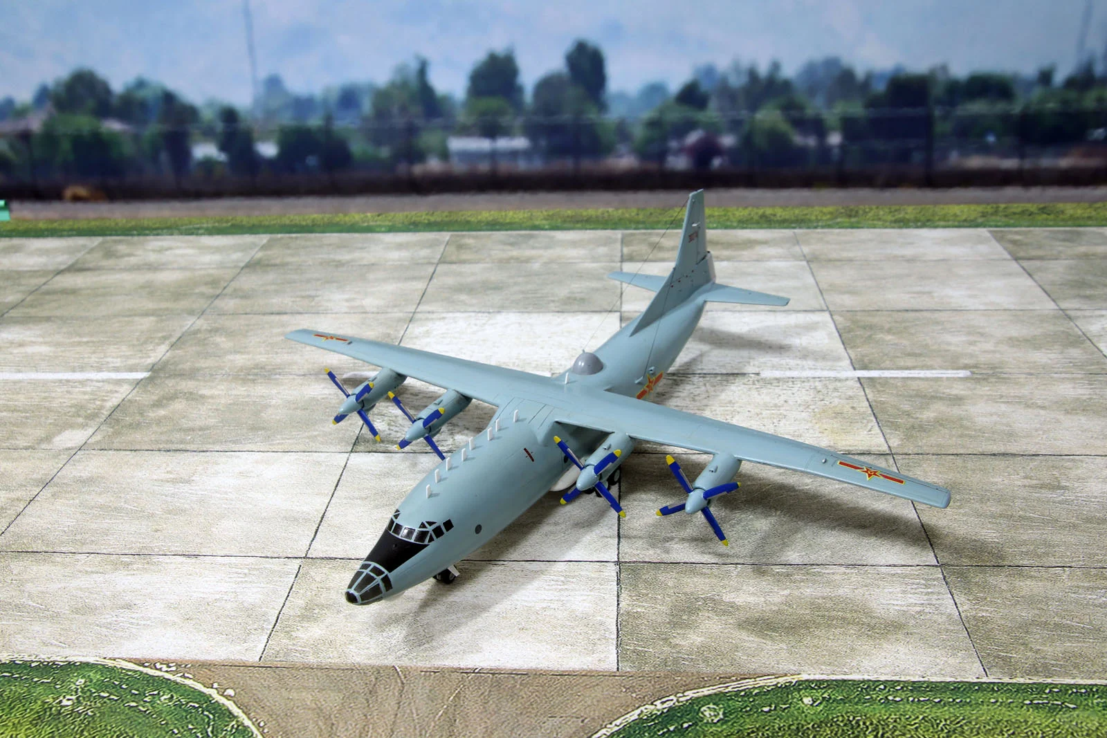 1/144 运-8T 高新4 指挥通信机