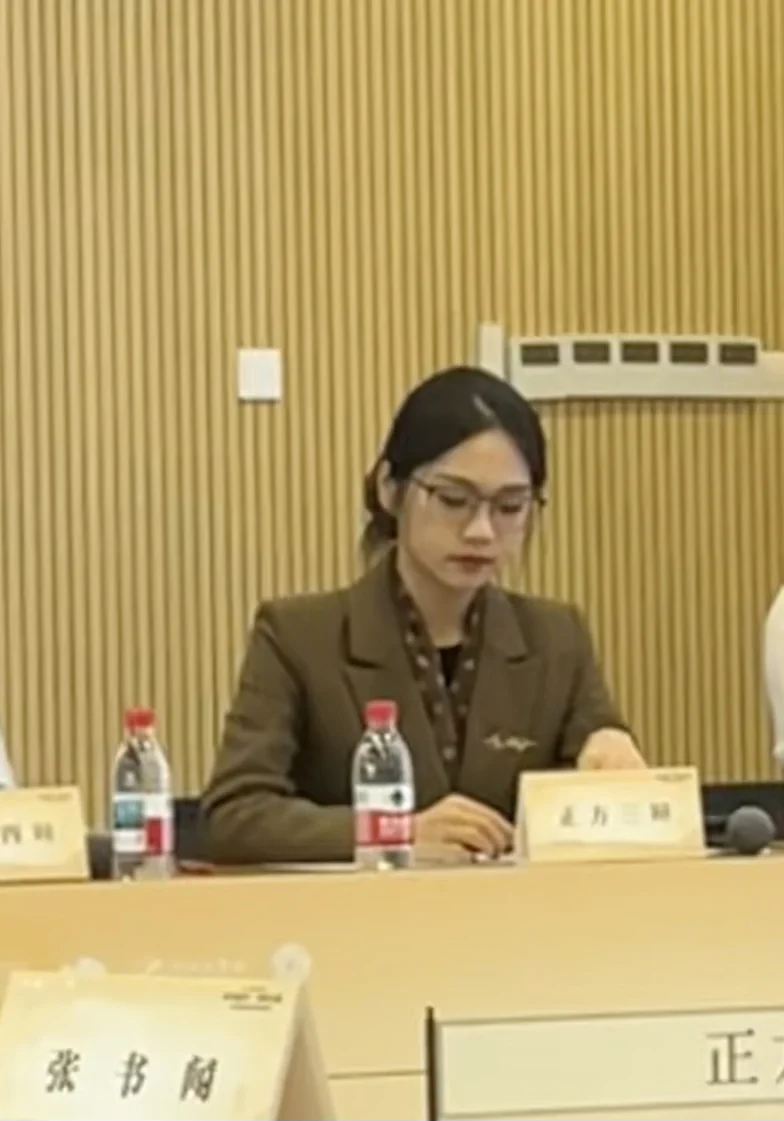 主办方的摄像机彻底剥夺我当萌物的机会！