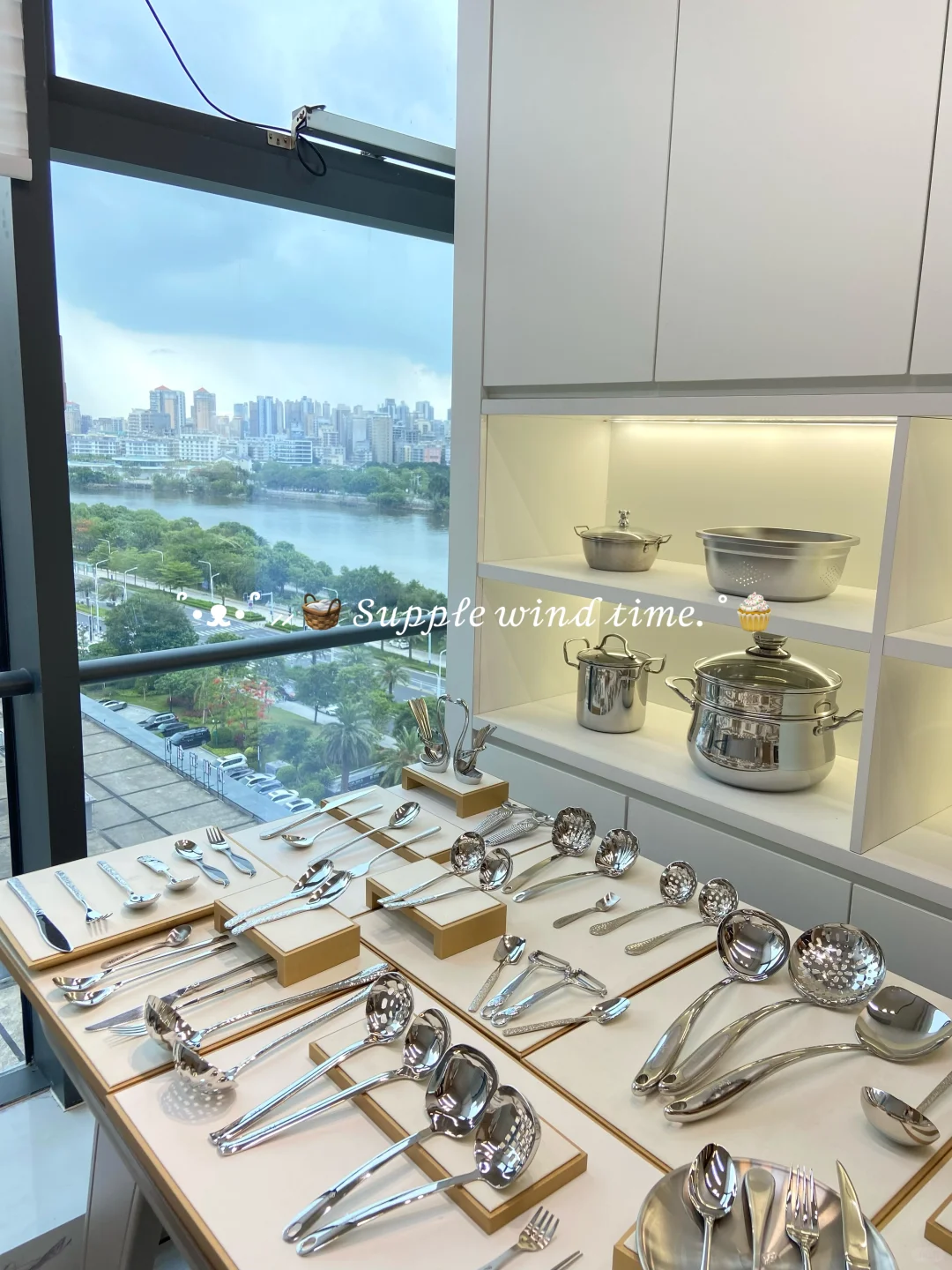 会计生的反叛:回家卖真材实料的不锈钢餐具