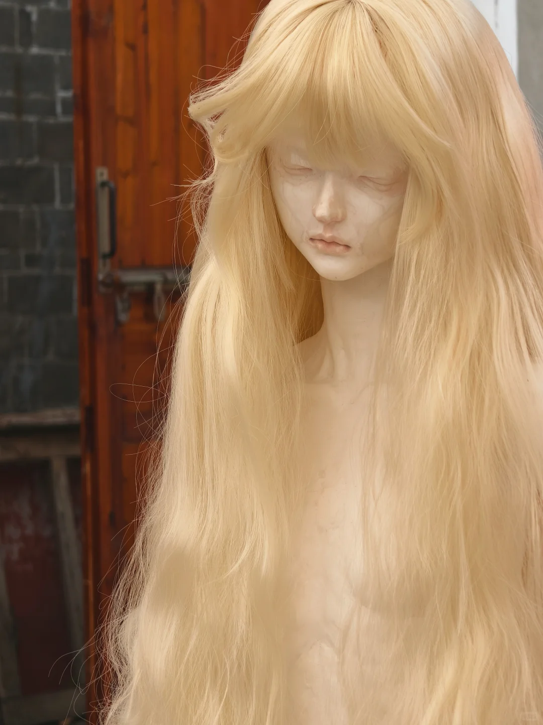 看这个斑驳的脸