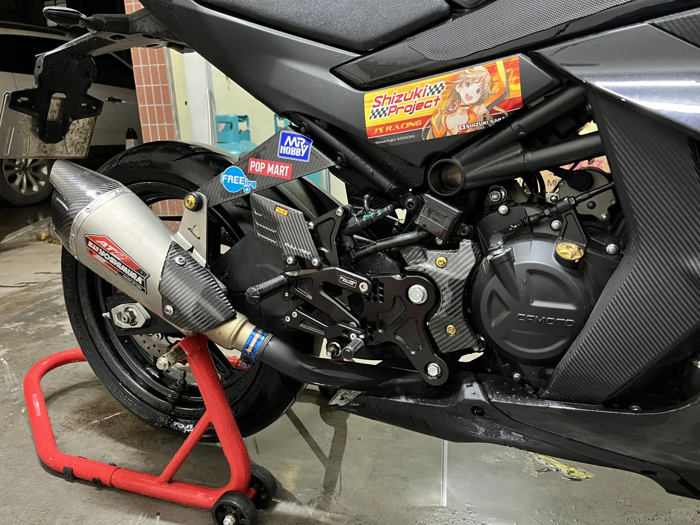 450SR更换前避震弹簧及避震油