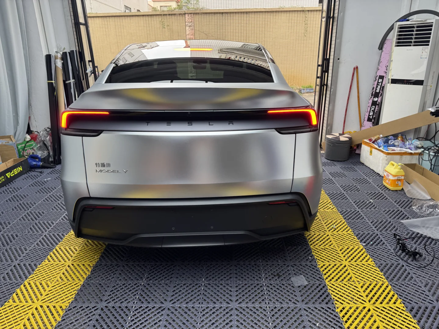 特斯拉改色、幻影银、银色系、银色系、银色系