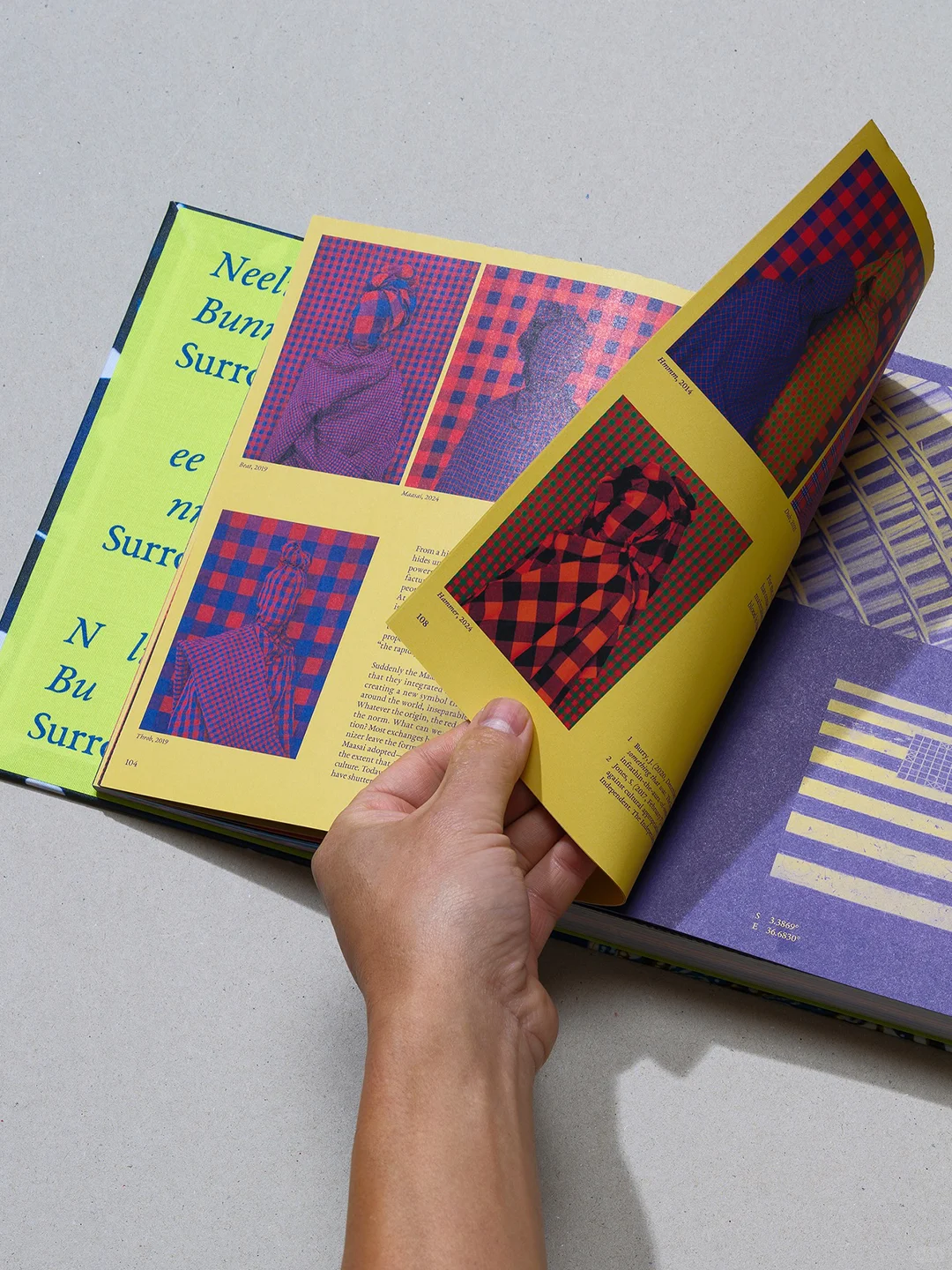 ? 材质控狂喜！粗糙再生纸书籍画册设计