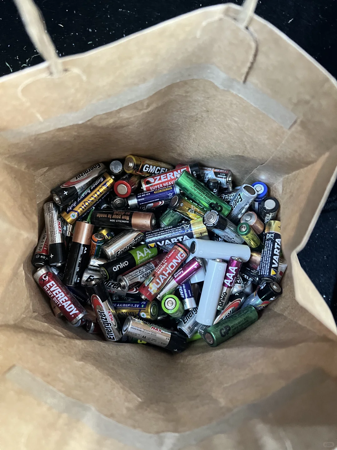 一次性处理了攒了五年的电池?