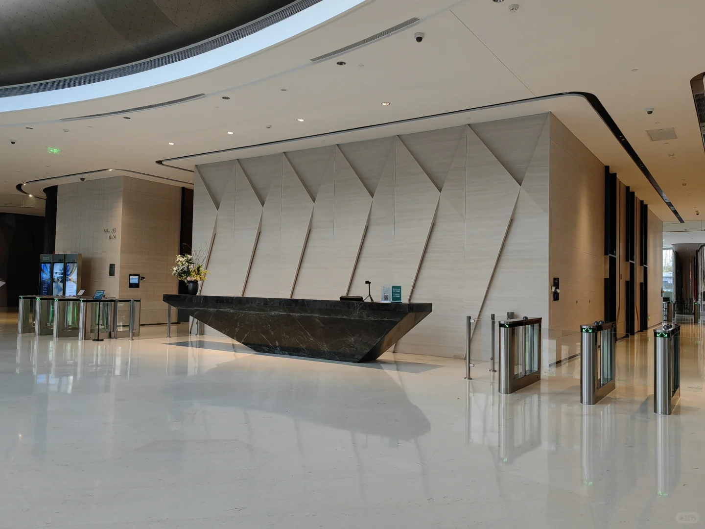 办公楼闸机的玩法