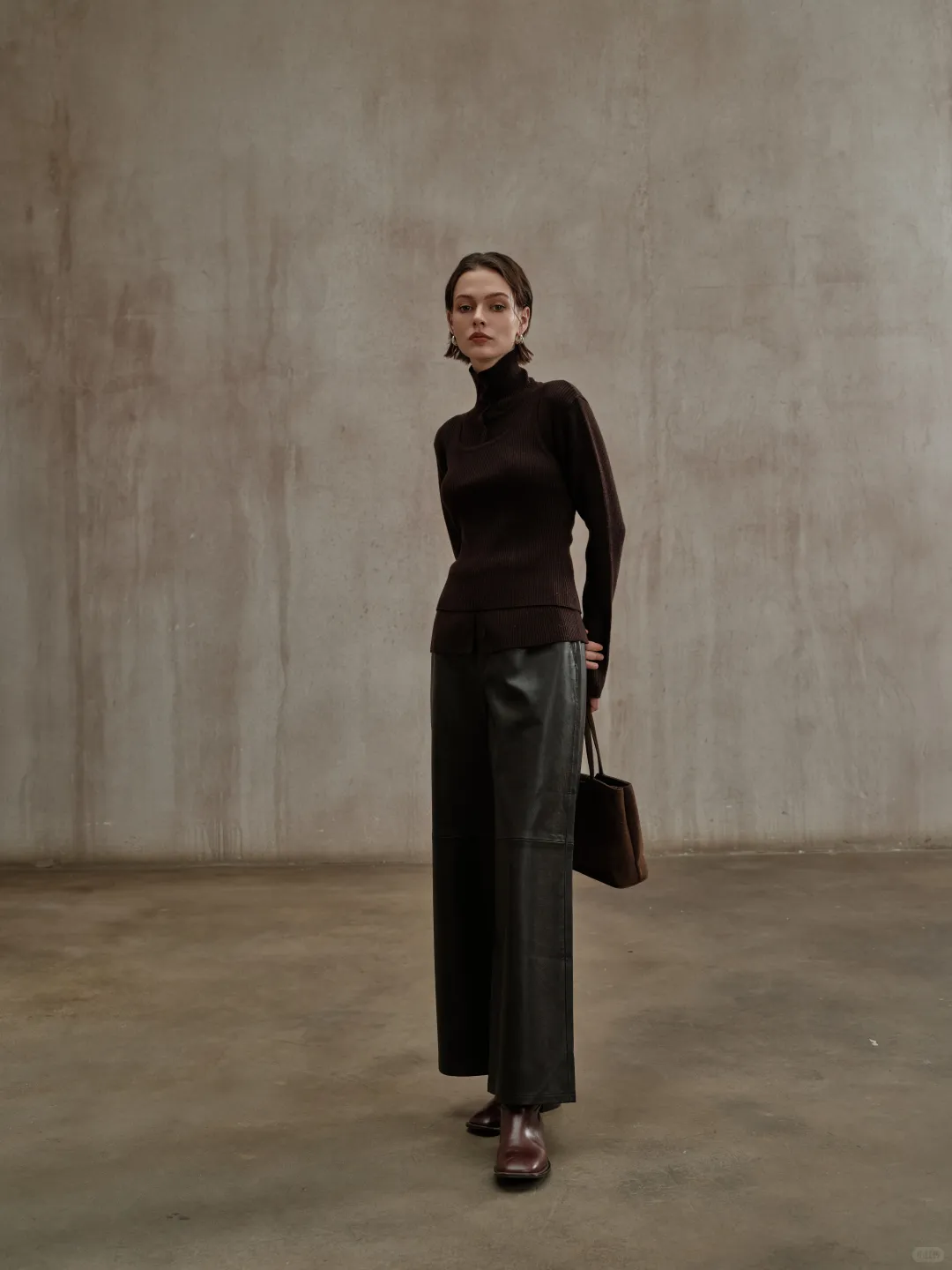 MATKASI | 黑色拼接皮裤，重塑摩登轮廓