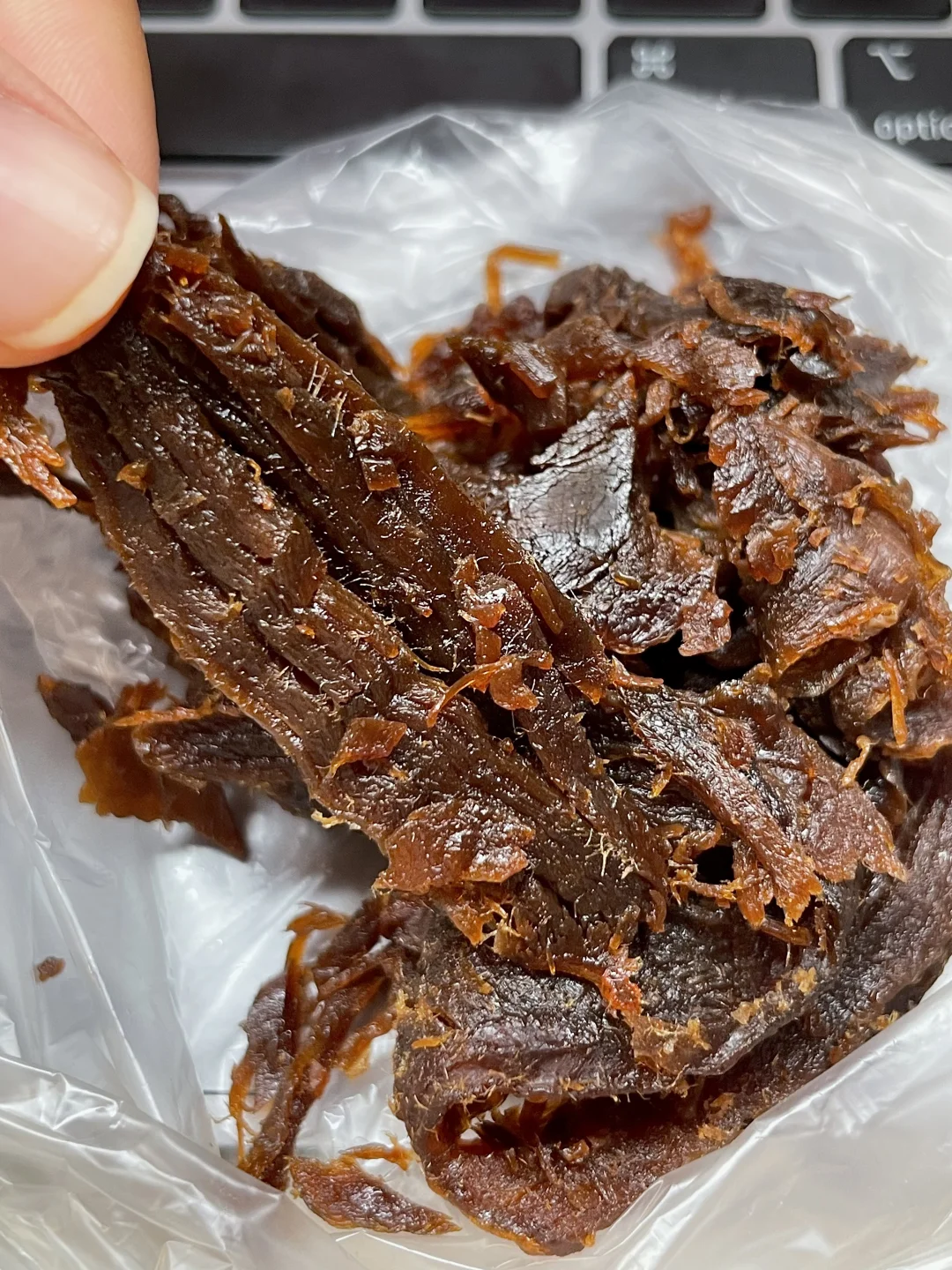 宁波同事带的手信牛肉干！！好吃到起飞?