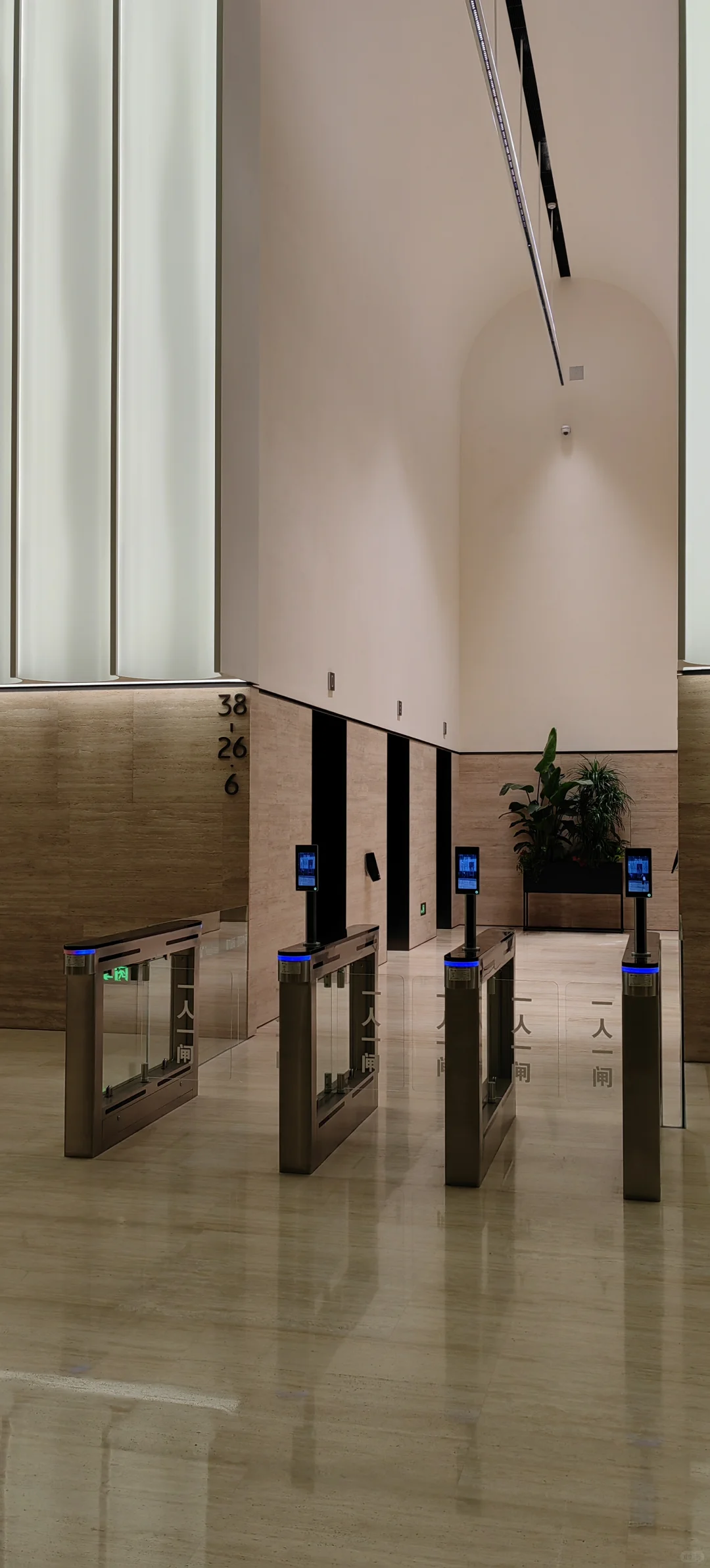 办公楼闸机的玩法