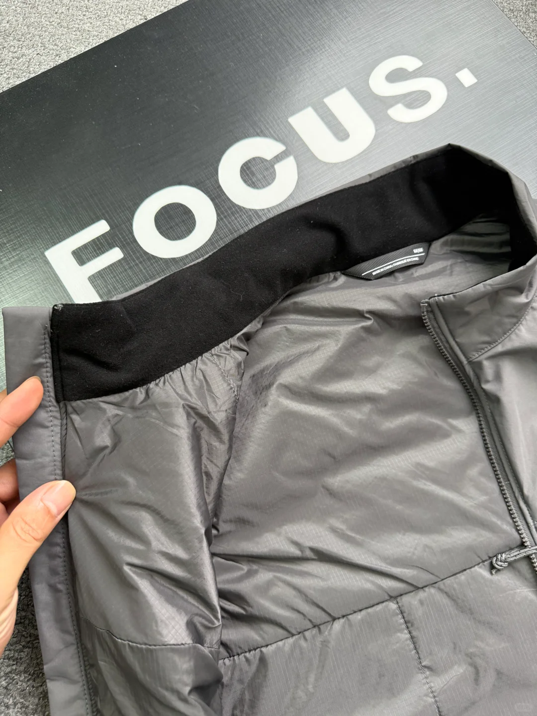 户外人本命马甲！冬天当中间层叠穿也完全不