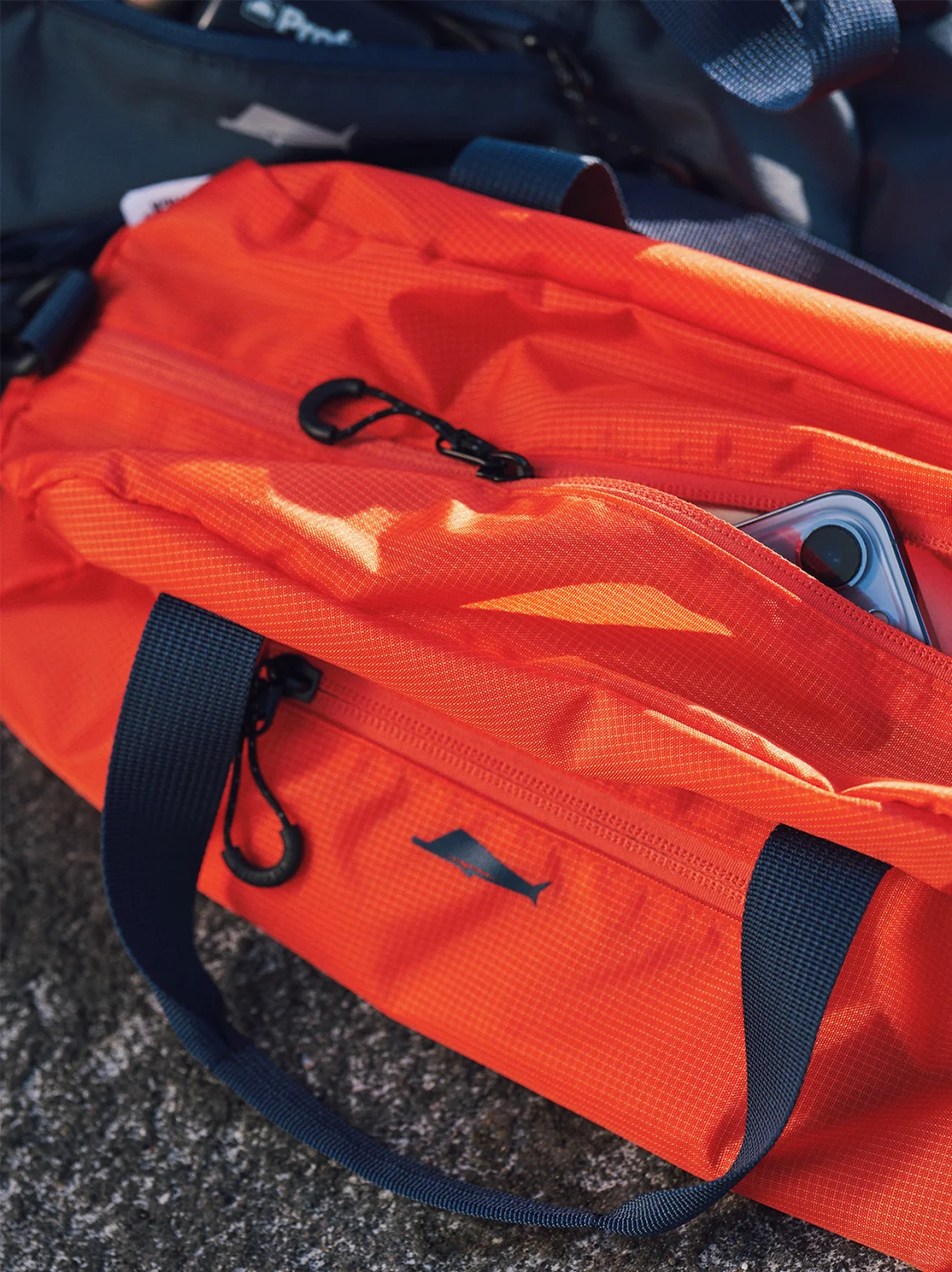 超能装的户外保龄球包，选哪个颜色好？