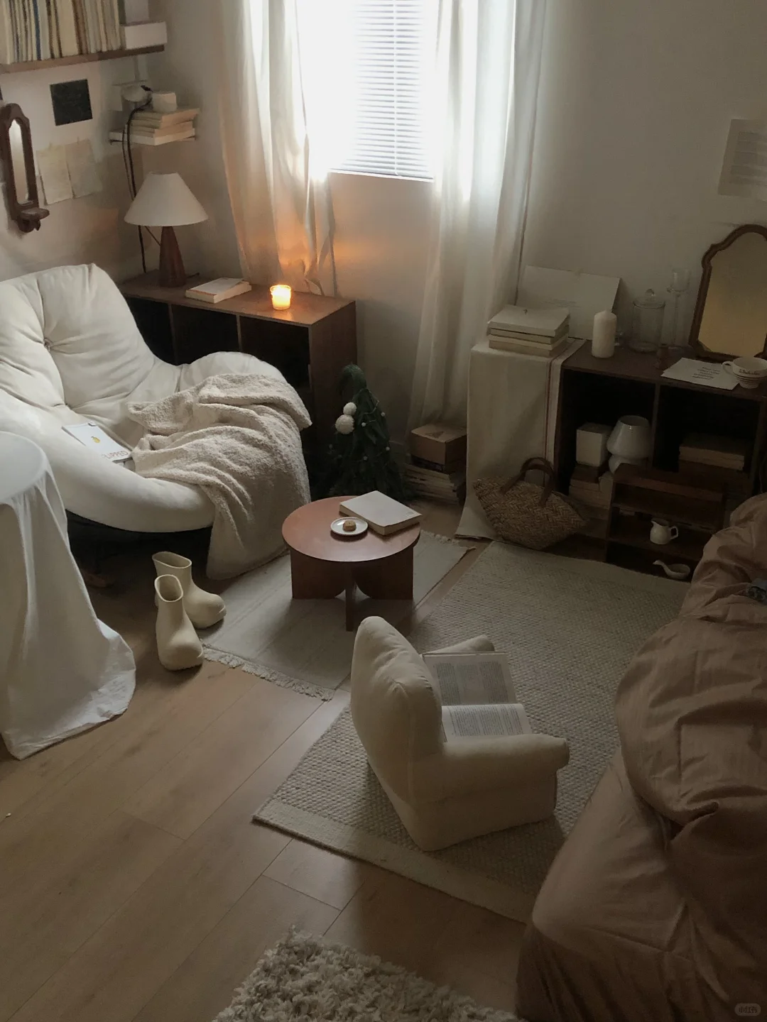 好干净的冬日小卧室