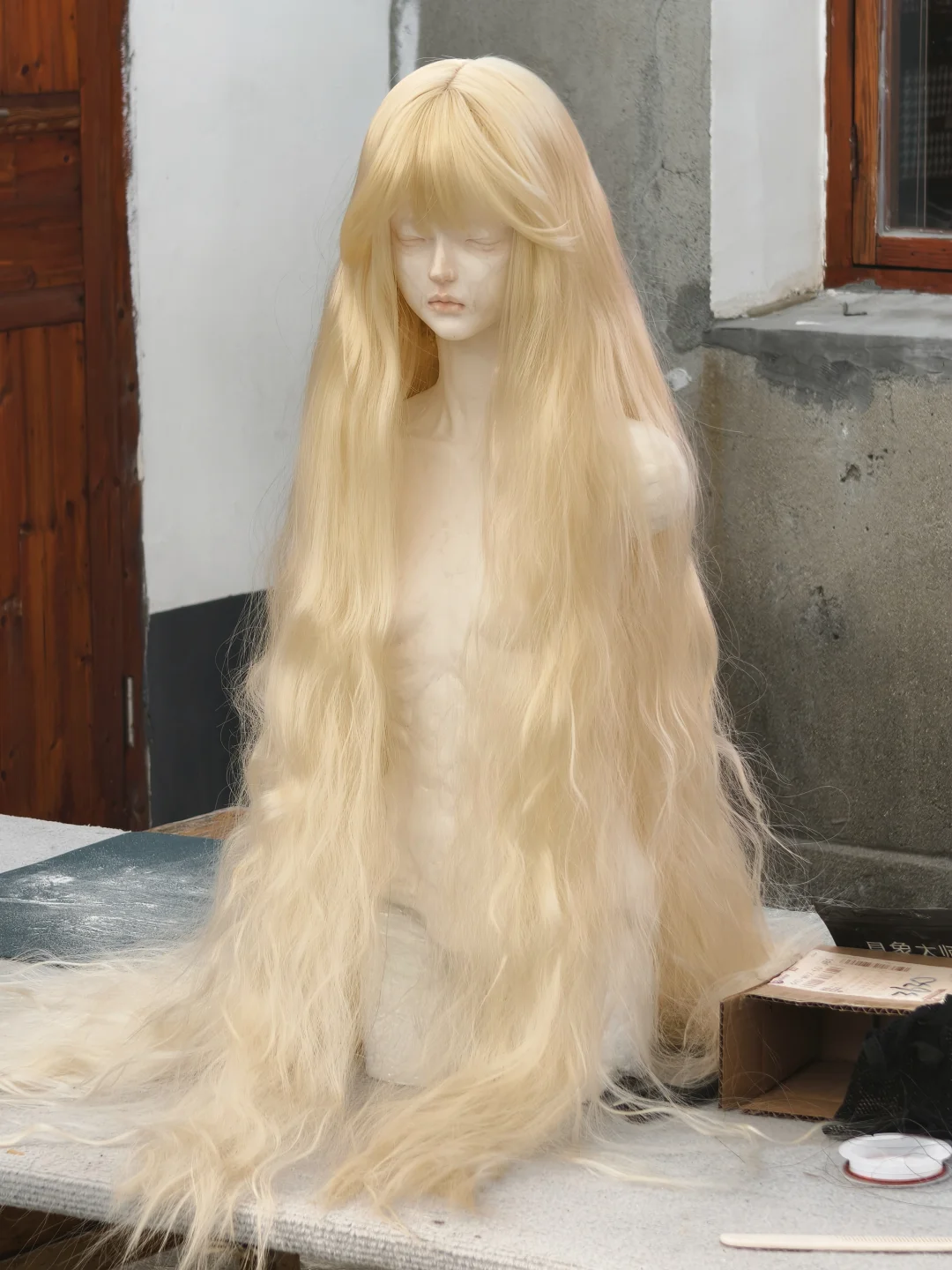 看这个斑驳的脸