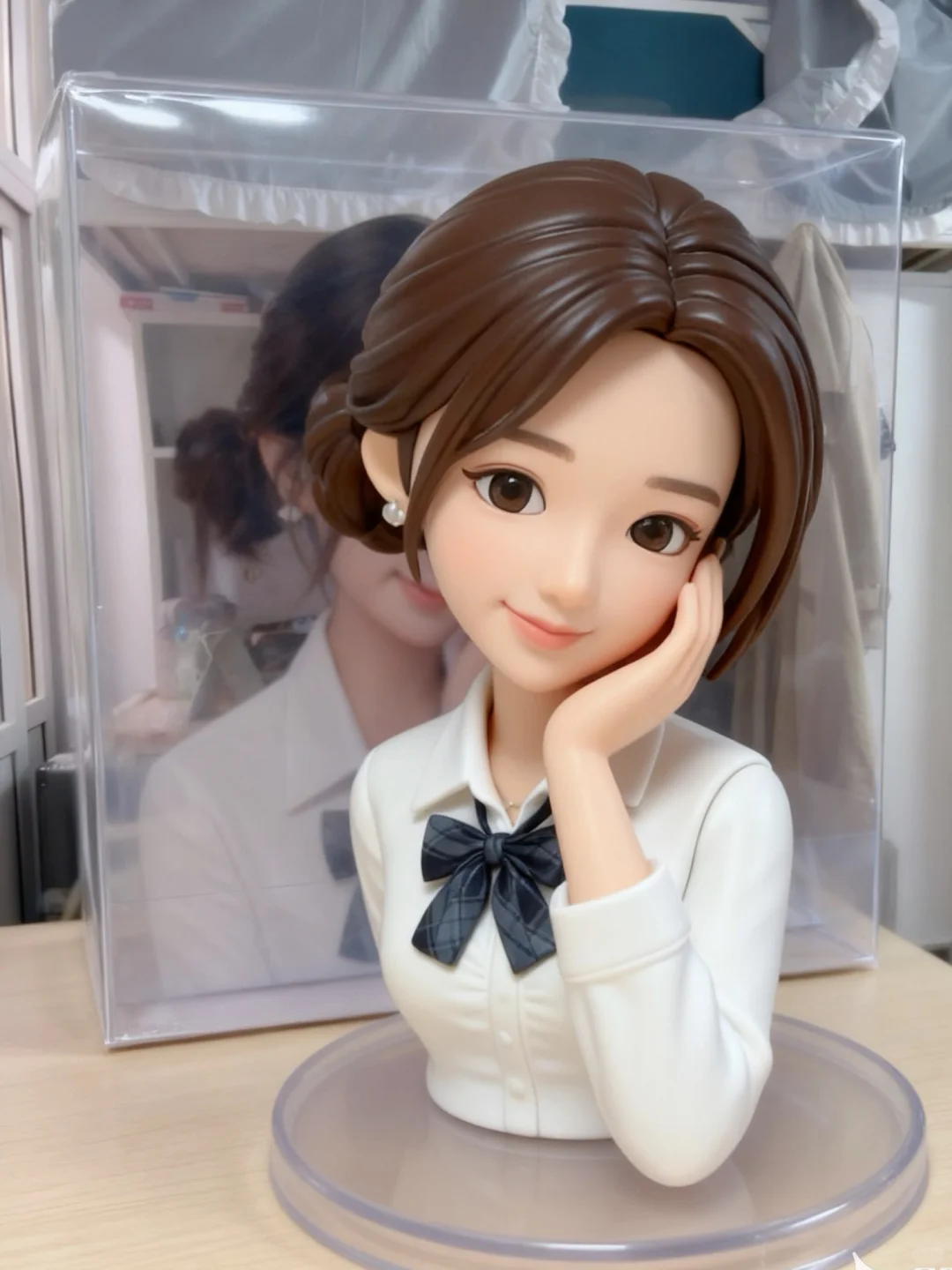 华科女高｜左划怎么变成小手办啦?