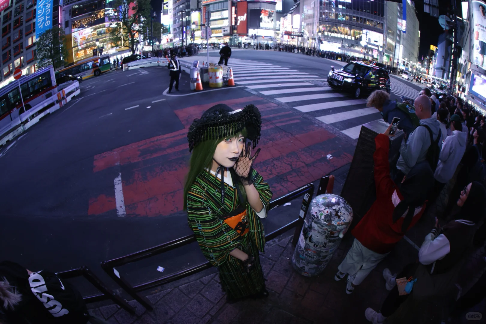 在世界上最繁华的街头为你献上花束