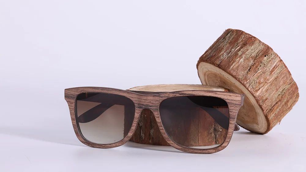 高端眼镜定制：变色镜片知识大科普