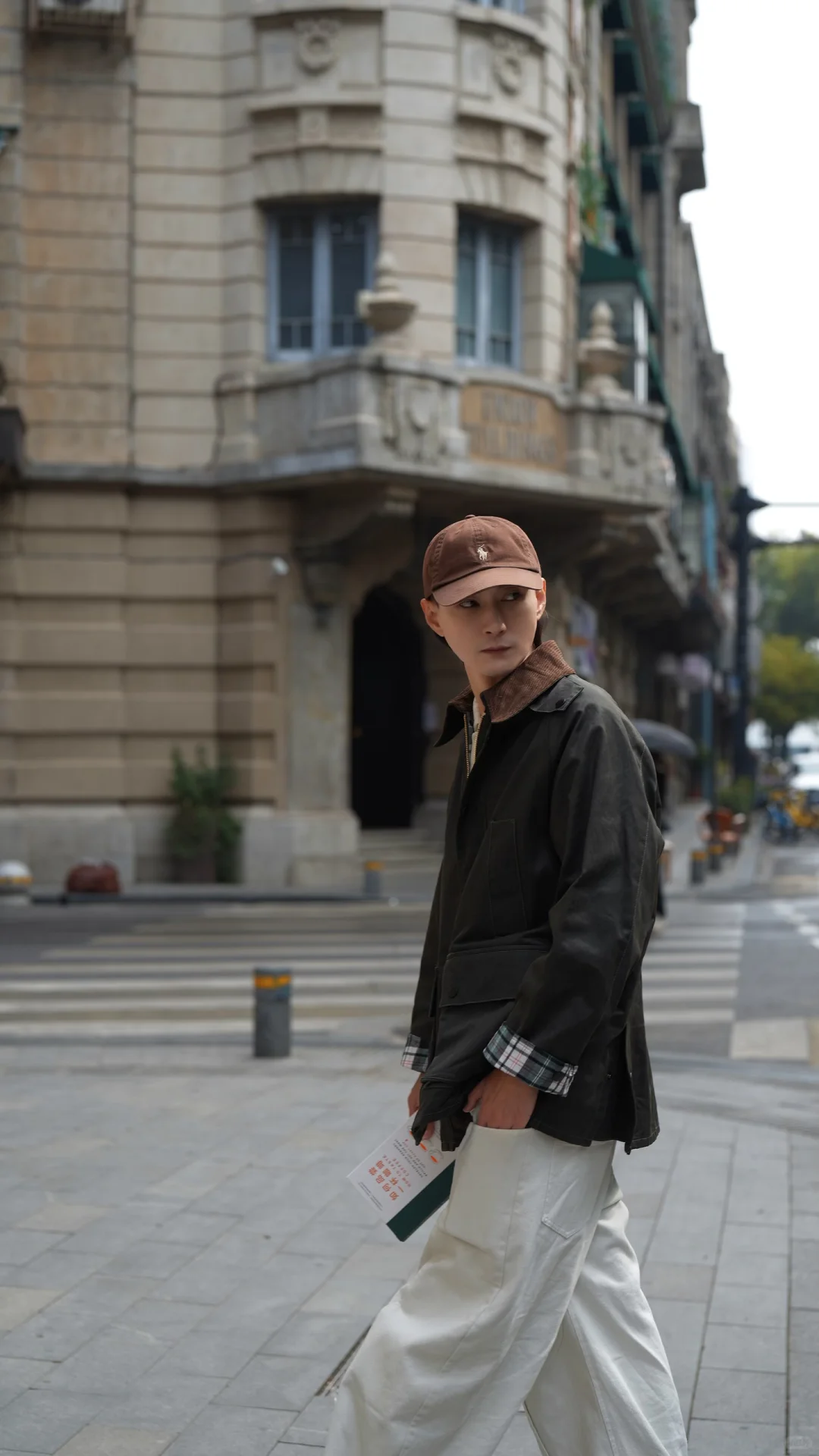 在武汉巴黎街头，用odd风格打开巴恩风的秋天