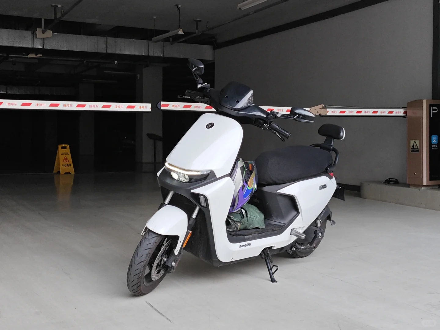 M95C换前避震簧“翻车”教学