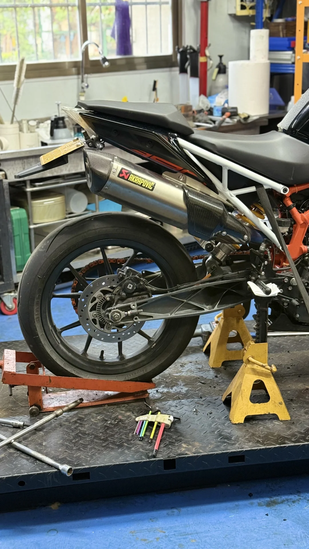 KTM390 Duke 更换OHLINS后避震