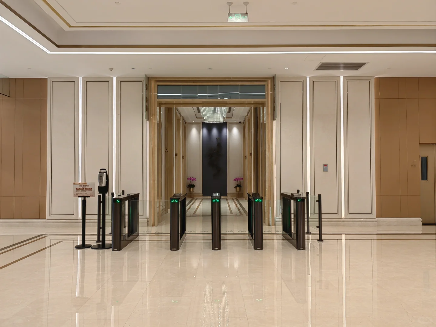 办公楼闸机的玩法