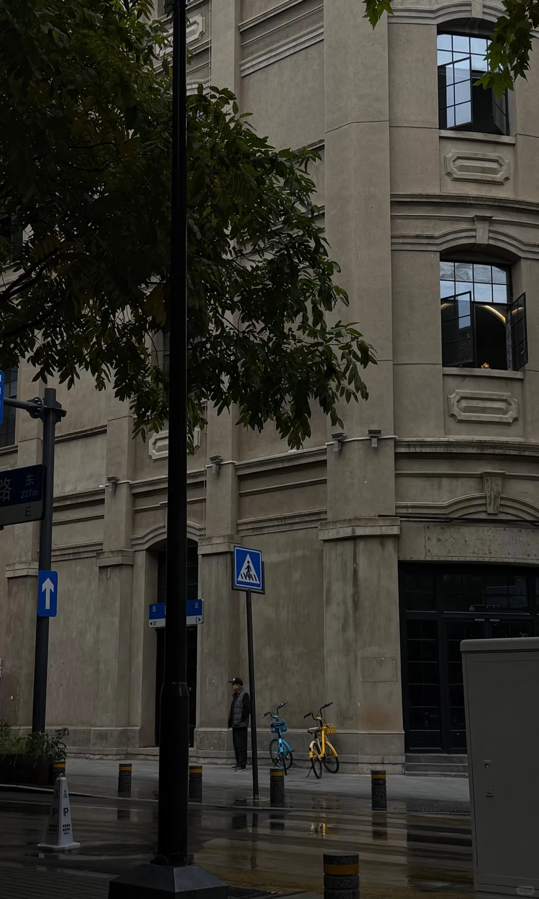 在武汉巴黎街头，用odd风格打开巴恩风的秋天