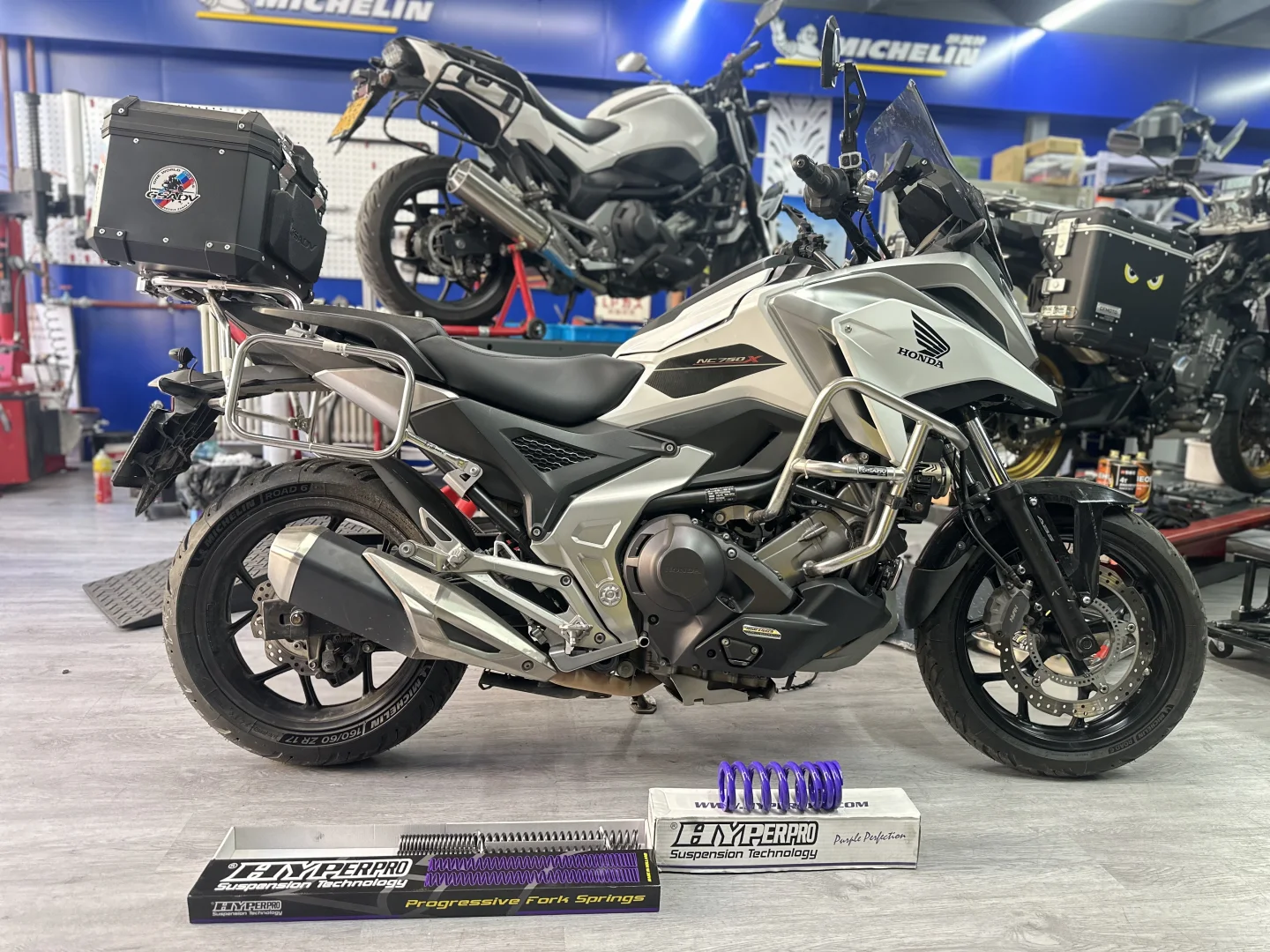 今天给NC750X 升级海魄避震弹簧